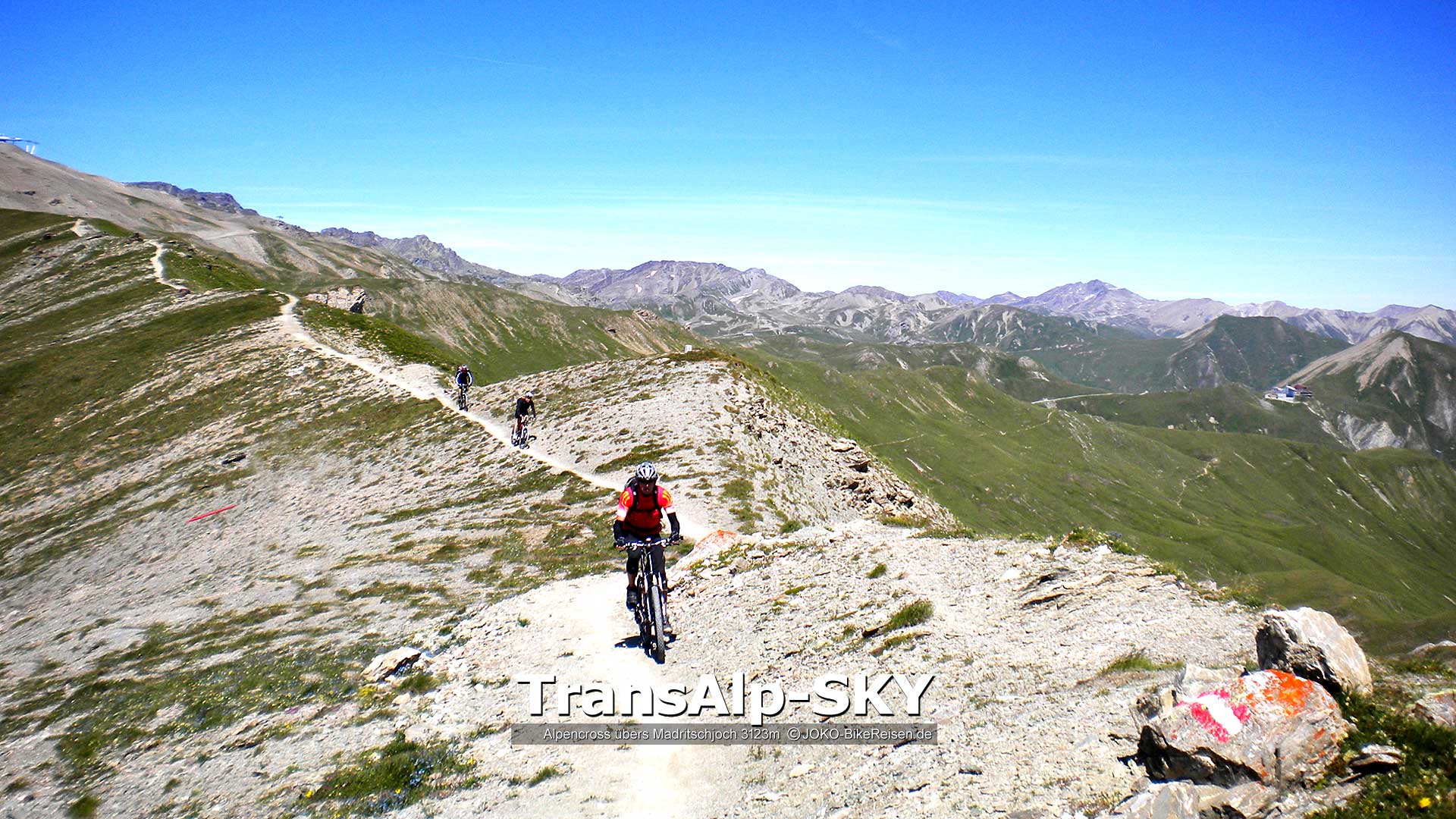 Mountainbike-Alpenüberquerung übers Madrischjoch, durch spektakuläre Uina-Schlucht zum Gardasee/Riva